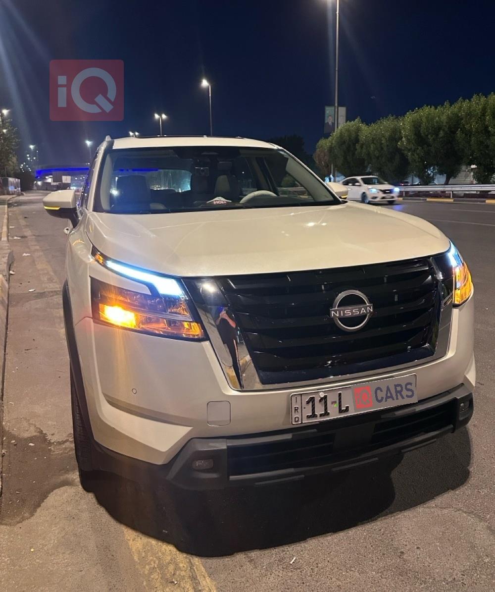 نیسان پاسفایندەر